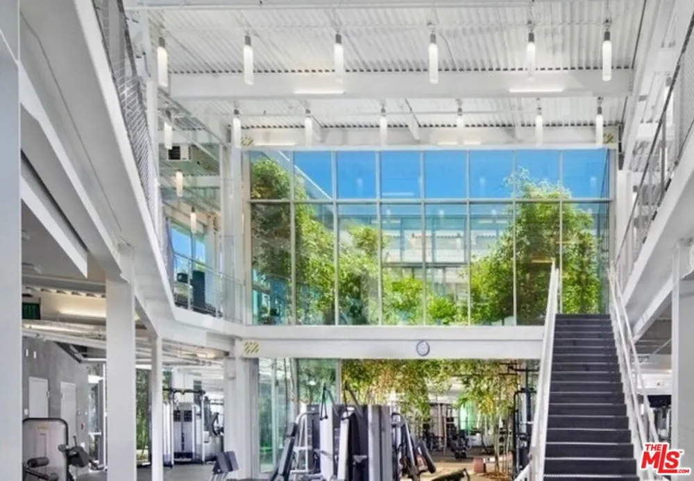 13200 Pacific Promenade #438 Playa Vista, CA 90094