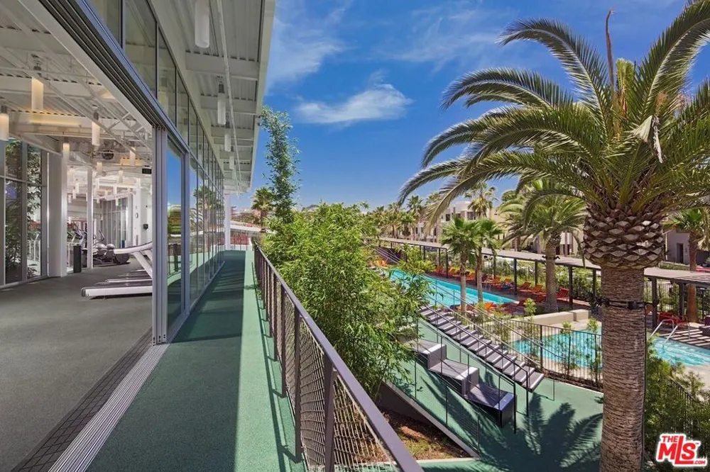 13200 Pacific Promenade #438 Playa Vista, CA 90094