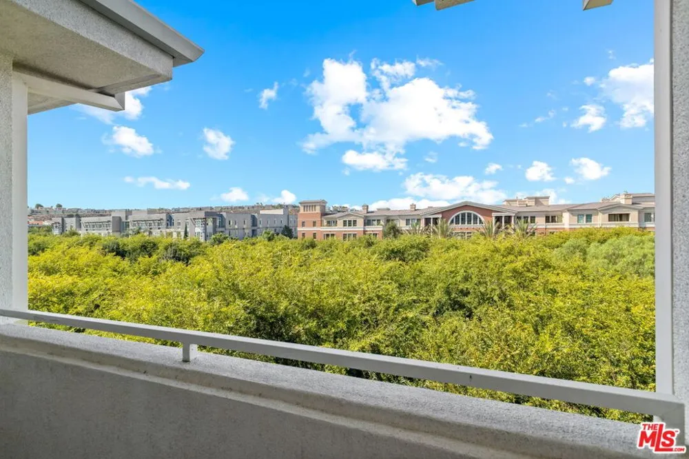 13200 Pacific Promenade #438 Playa Vista, CA 90094