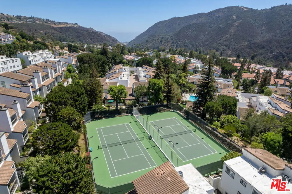 1674 Palisades Drive Pacific Palisades, CA 90272