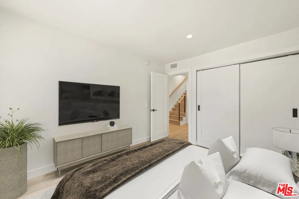 1674 Palisades Drive Pacific Palisades, CA 90272