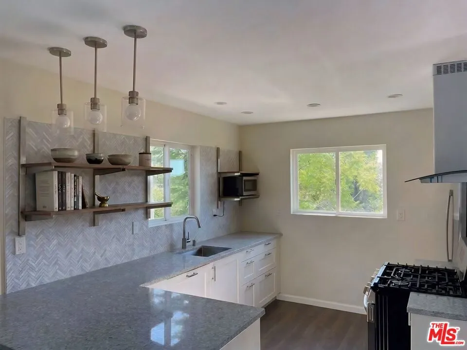 23749 Canyon Drive Calabasas, CA 91302