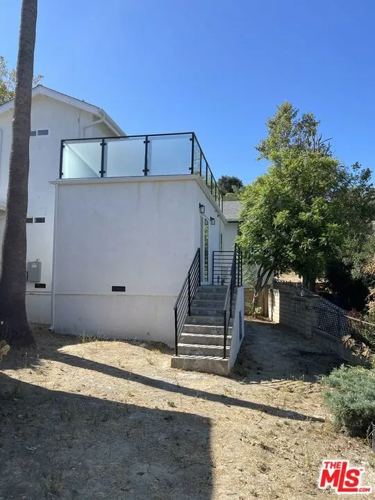 23749 Canyon Drive Calabasas, CA 91302