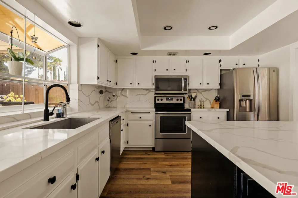 29256 Snapdragon Place Santa Clarita, CA 91387