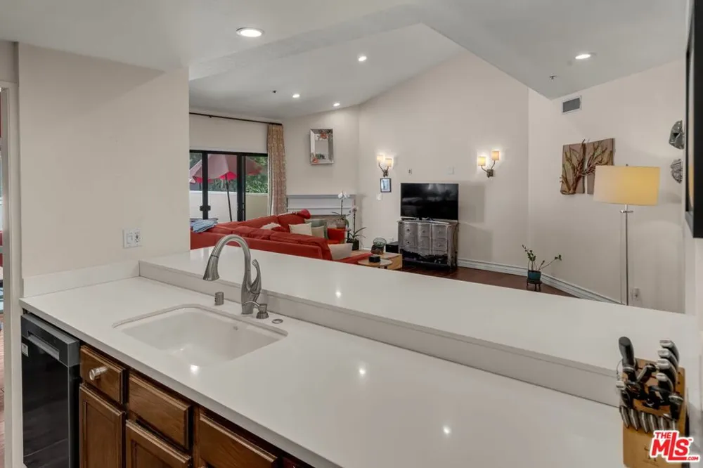 1722 Malcolm Avenue #304 Los Angeles, CA 90024