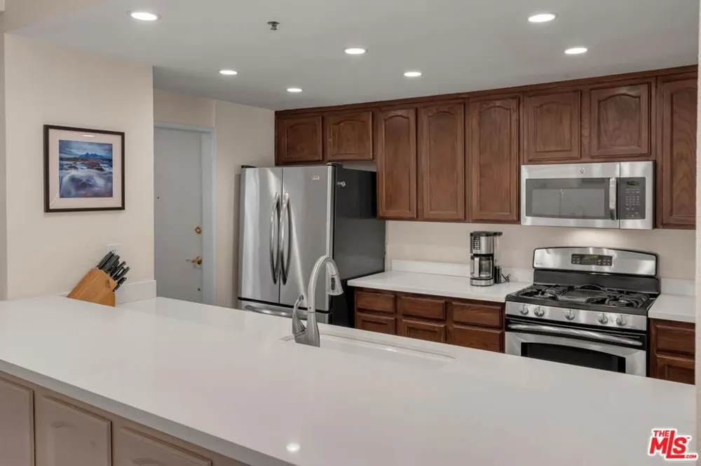 1722 Malcolm Avenue #304 Los Angeles, CA 90024