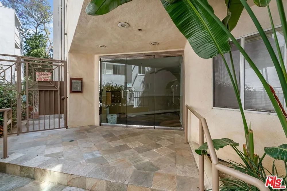 1722 Malcolm Avenue #304 Los Angeles, CA 90024