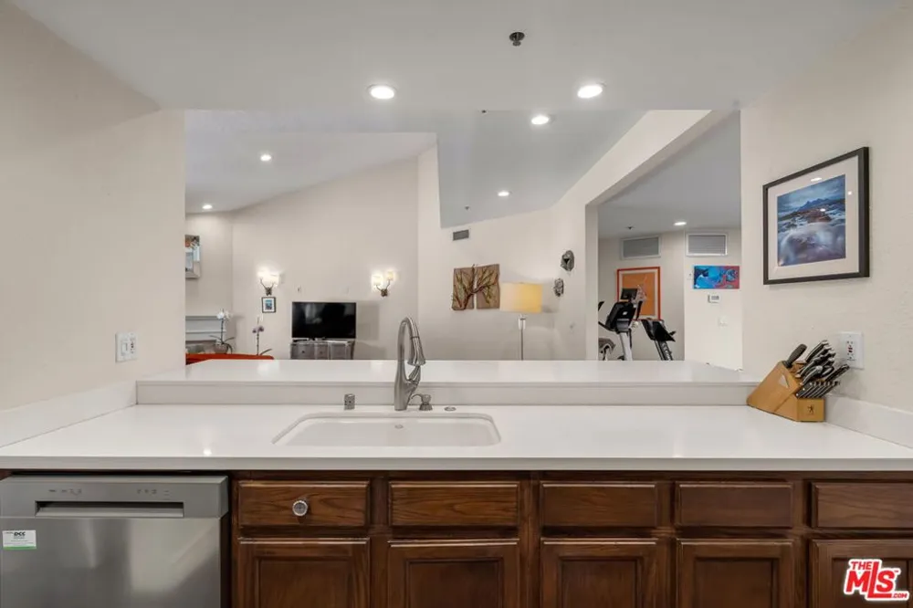 1722 Malcolm Avenue #304 Los Angeles, CA 90024