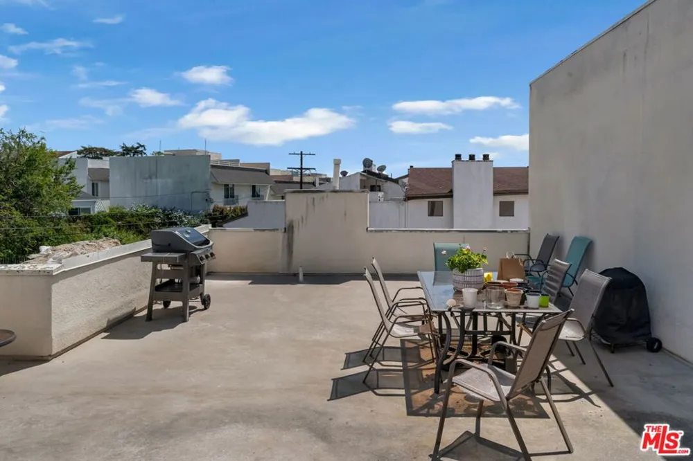 1722 Malcolm Avenue #304 Los Angeles, CA 90024