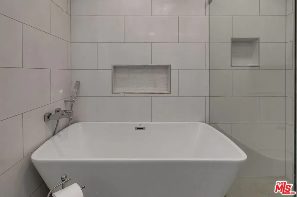 1722 Malcolm Avenue #304 Los Angeles, CA 90024
