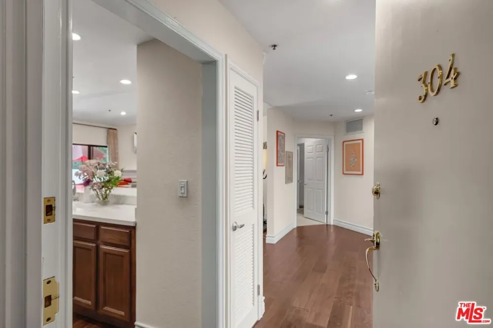 1722 Malcolm Avenue #304 Los Angeles, CA 90024
