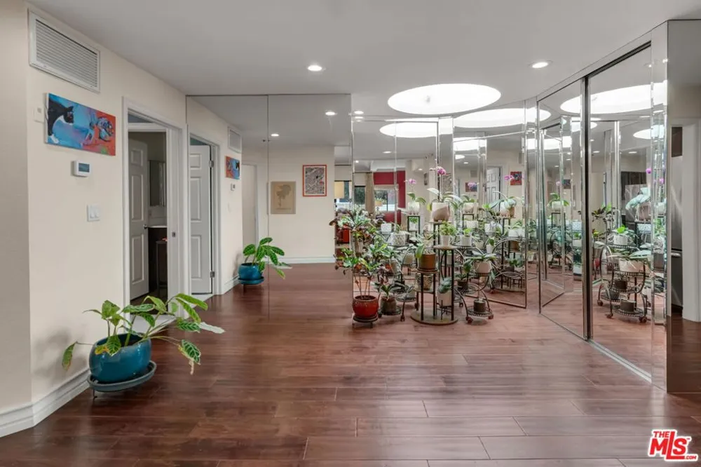 1722 Malcolm Avenue #304 Los Angeles, CA 90024