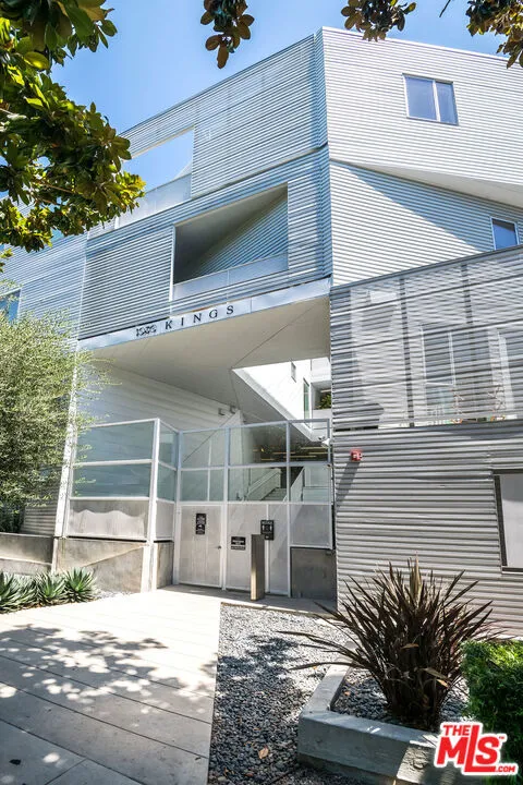 1030 Kings Road #403 West Hollywood, CA 90069
