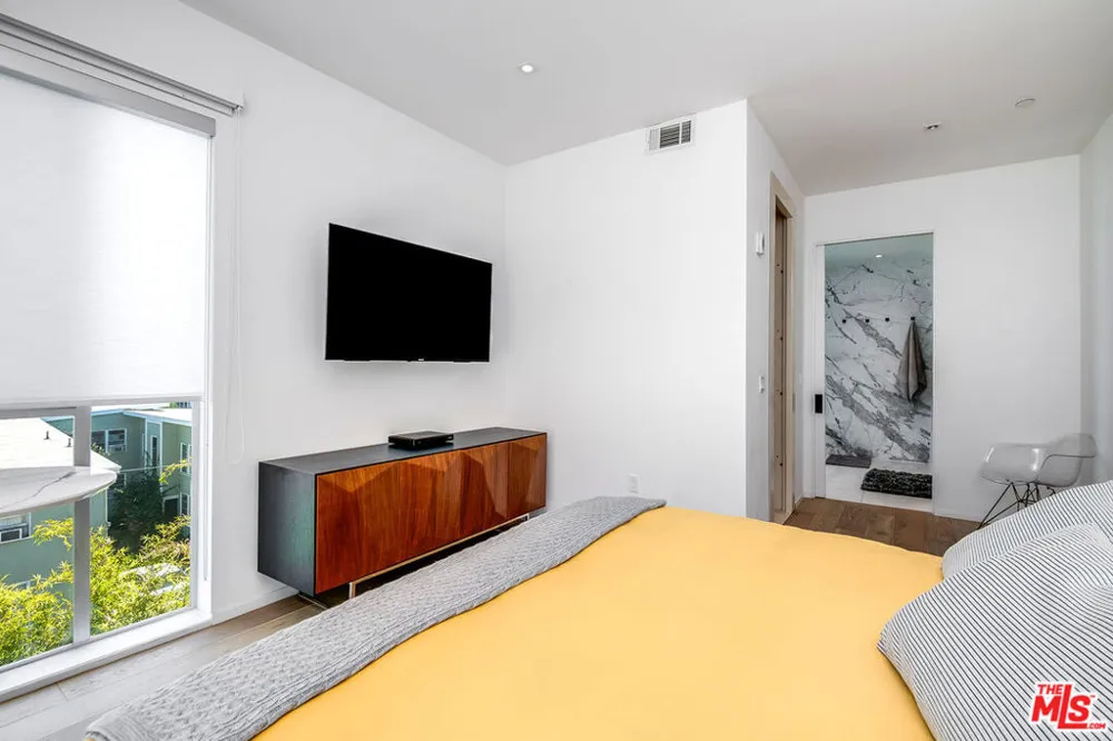 1030 Kings Road #403 West Hollywood, CA 90069