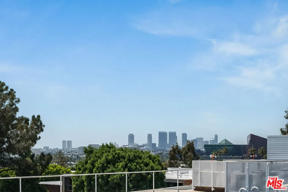 1030 Kings Road #403 West Hollywood, CA 90069