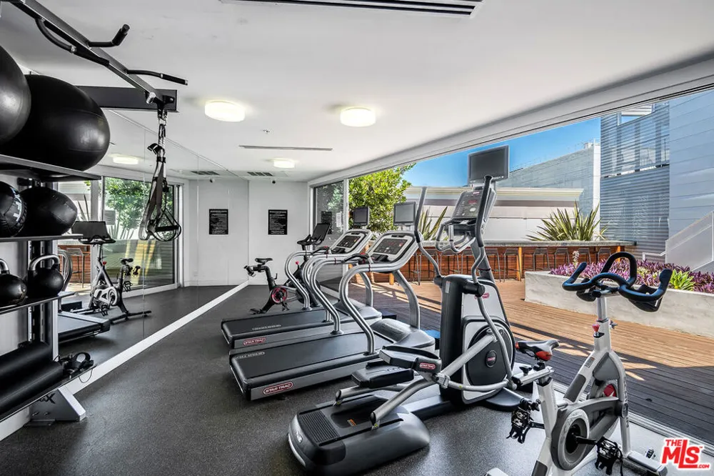 1030 Kings Road #403 West Hollywood, CA 90069