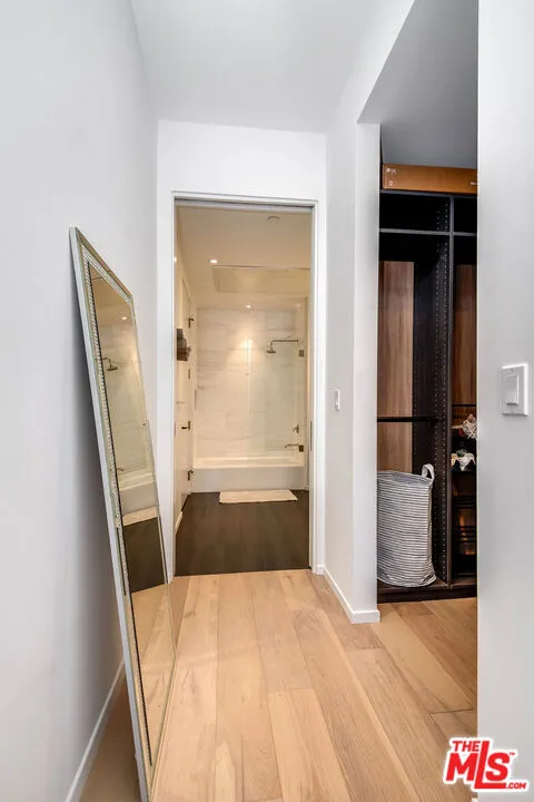 1030 Kings Road #403 West Hollywood, CA 90069