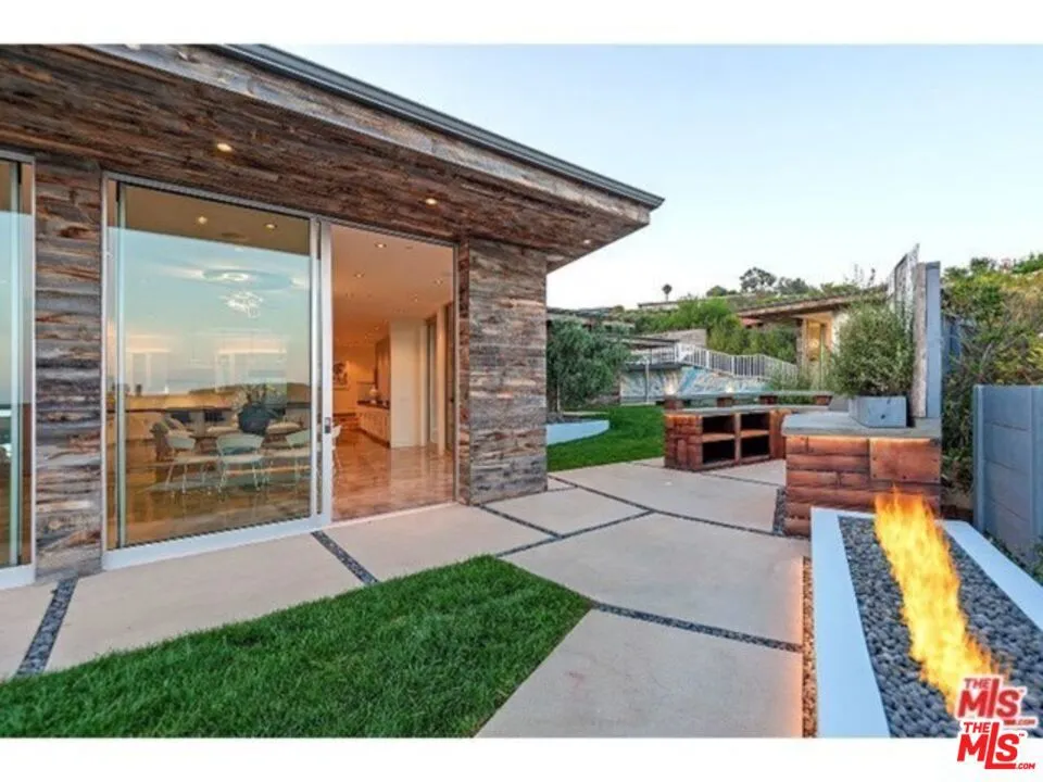 16799 Charmel Lane Los Angeles, CA 90272