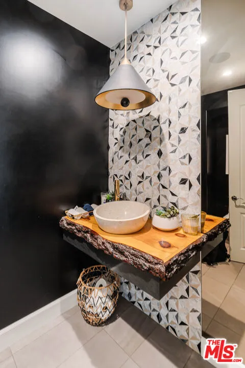 3880 Prado Del Trigo Calabasas, CA 91302