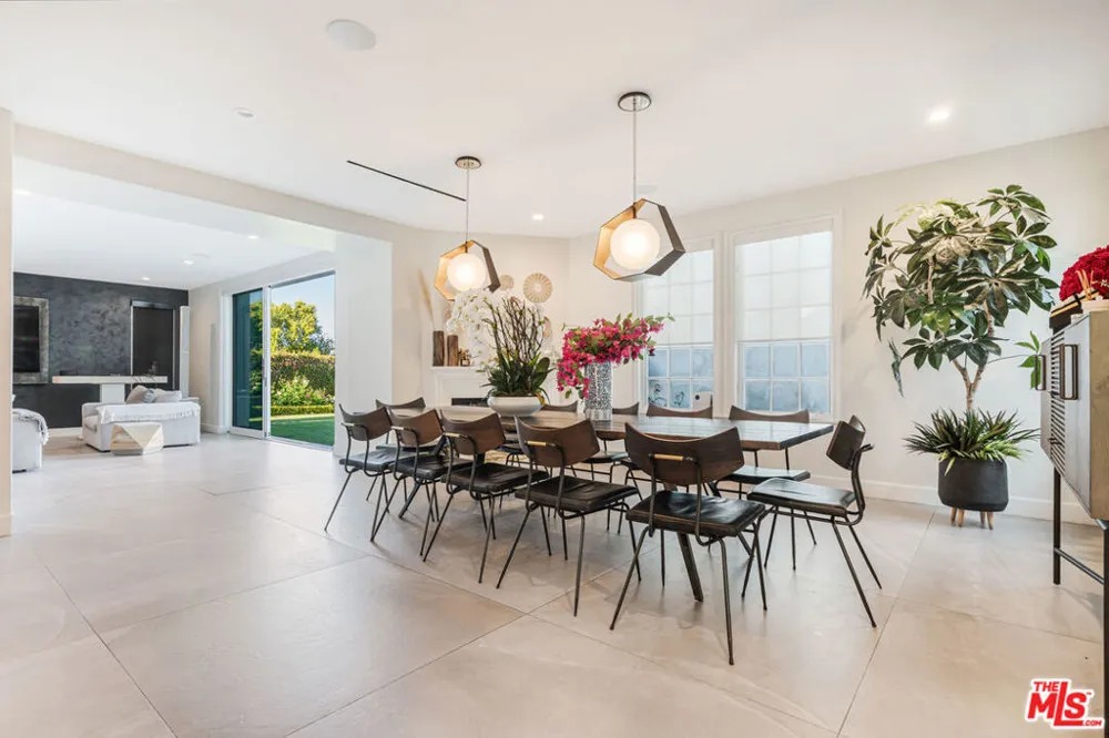3880 Prado Del Trigo Calabasas, CA 91302