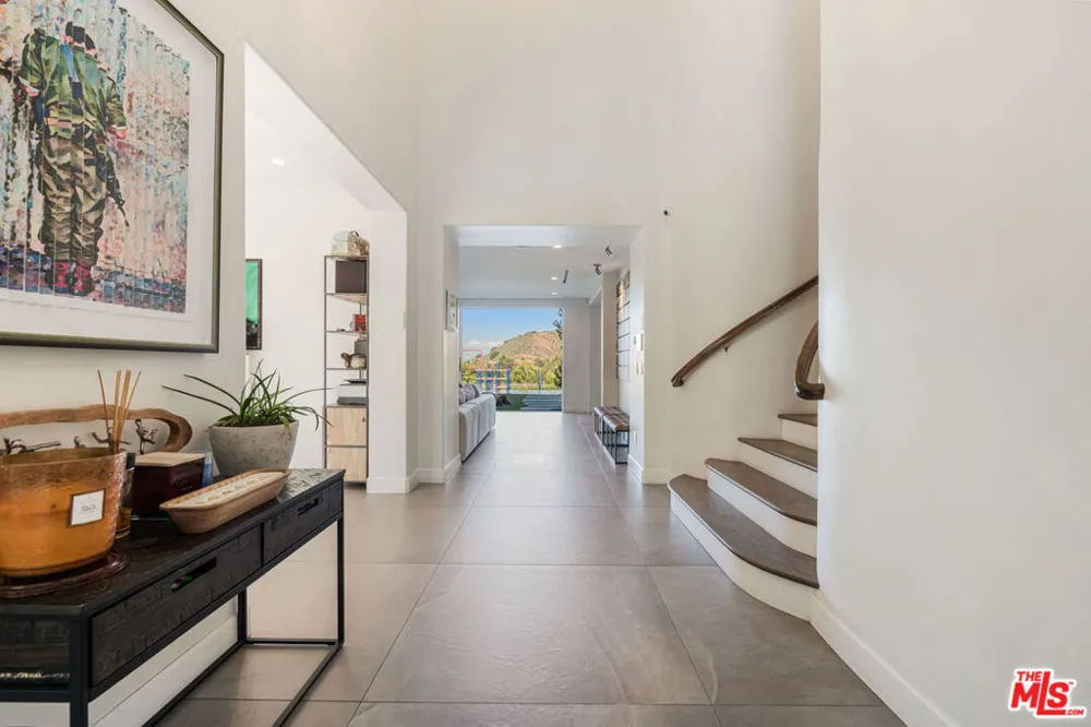 3880 Prado Del Trigo Calabasas, CA 91302