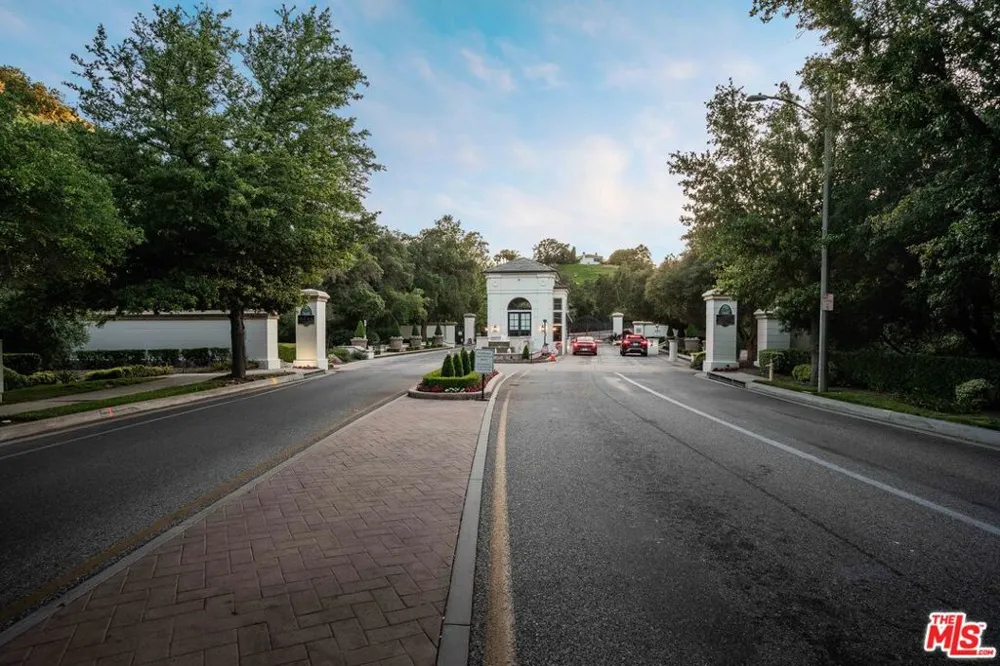 3880 Prado Del Trigo Calabasas, CA 91302