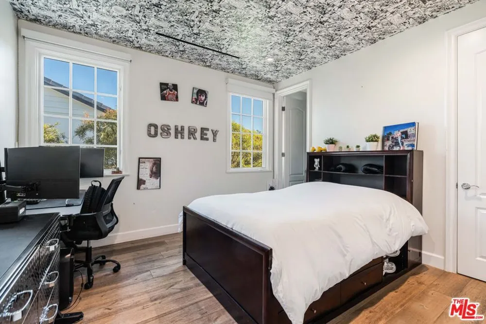 3880 Prado Del Trigo Calabasas, CA 91302