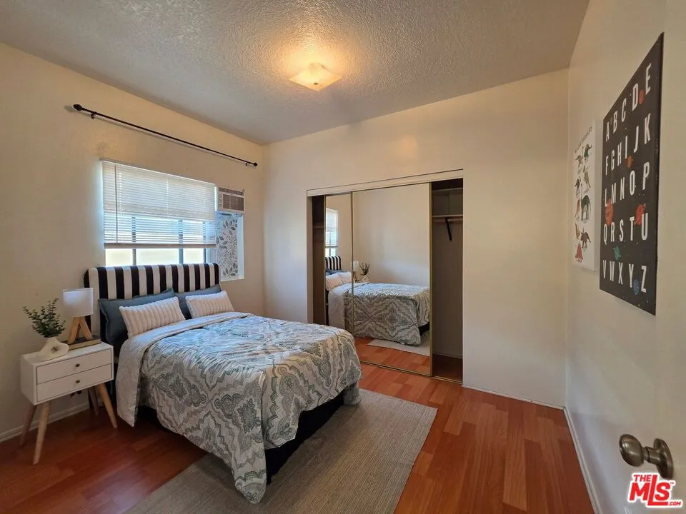 431 S Kingsley Drive #205 Los Angeles, CA 90020