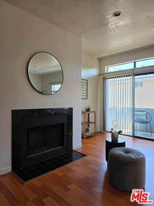 431 S Kingsley Drive #205 Los Angeles, CA 90020