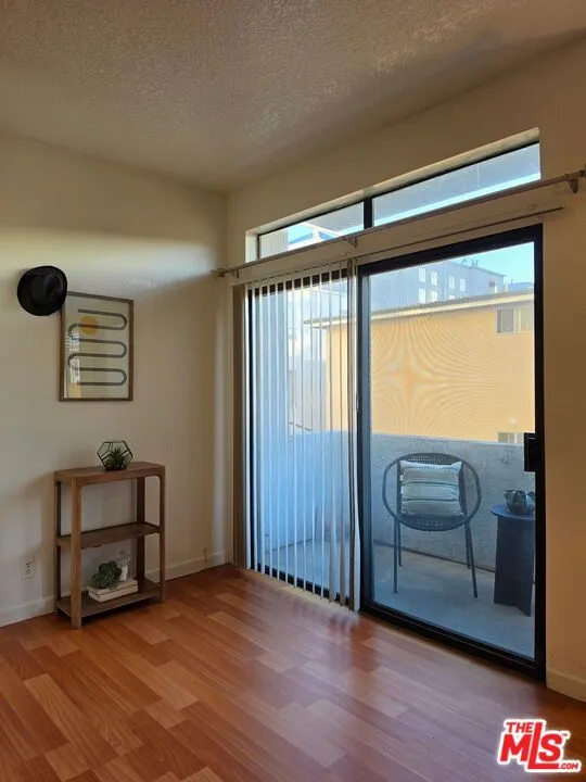 431 S Kingsley Drive #205 Los Angeles, CA 90020