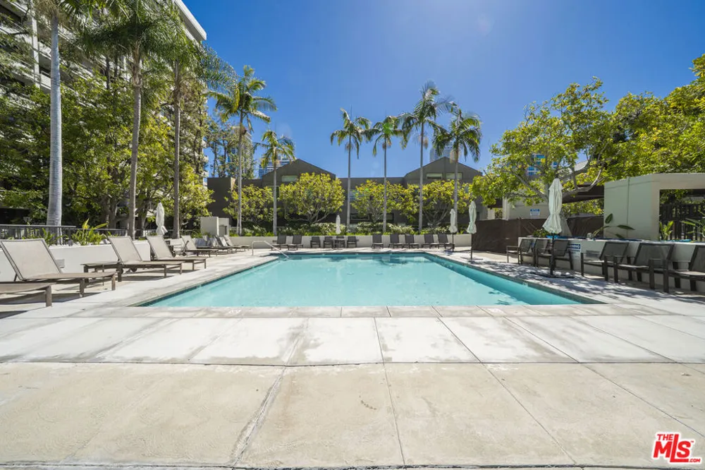 600 W 9th Street #1502 Los Angeles, CA 90015