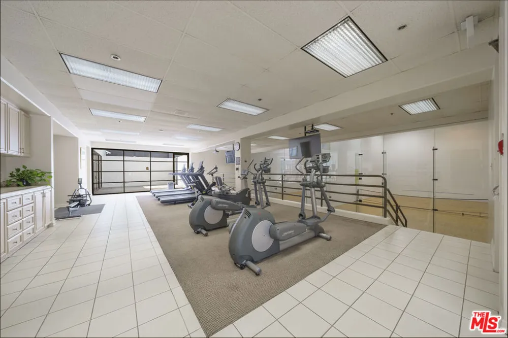 600 W 9th Street #1502 Los Angeles, CA 90015