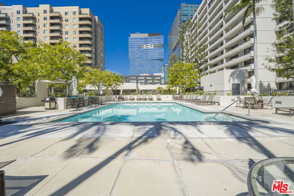 600 W 9th Street #1502 Los Angeles, CA 90015