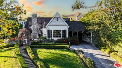 863 Manning Avenue