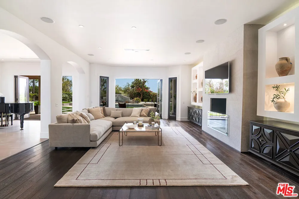 25522 COLETTE WAY Calabasas, CA 91302