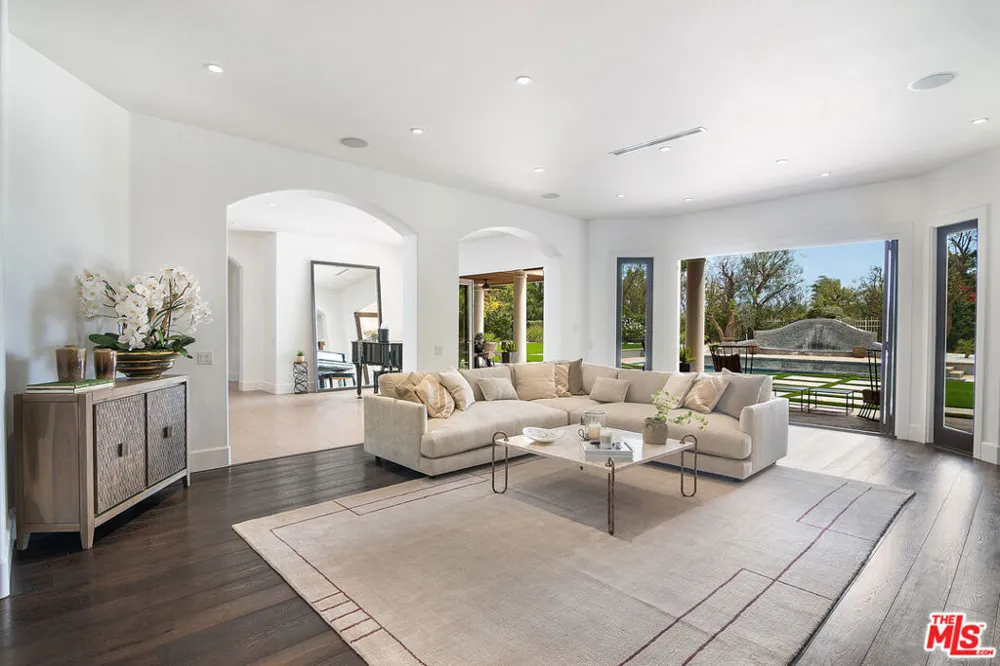 25522 COLETTE WAY Calabasas, CA 91302