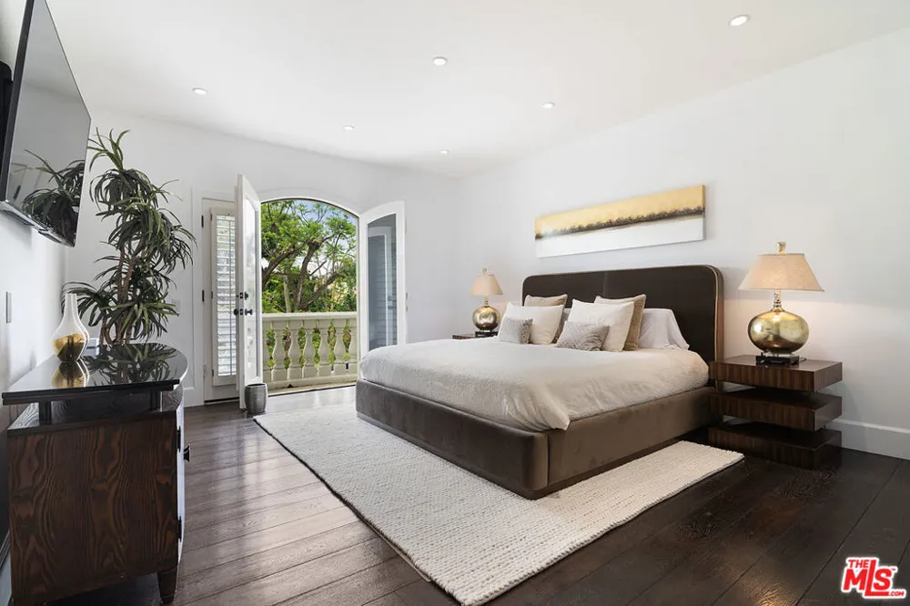 25522 COLETTE WAY Calabasas, CA 91302