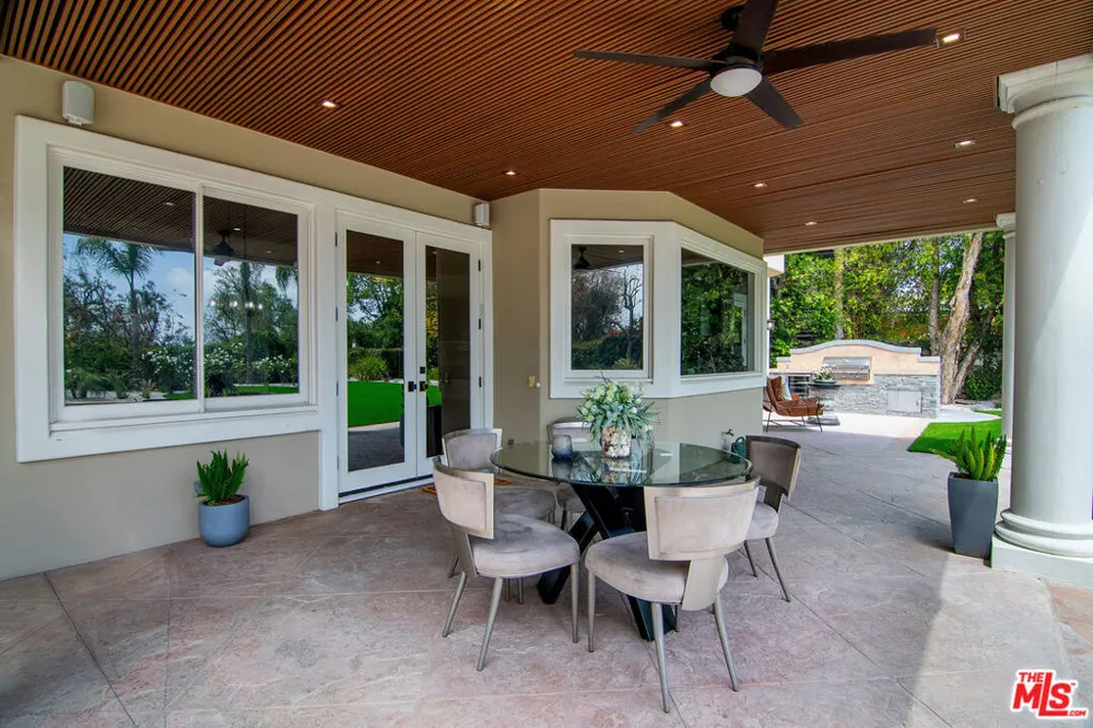 25522 COLETTE WAY Calabasas, CA 91302