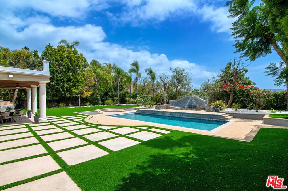 25522 COLETTE WAY Calabasas, CA 91302