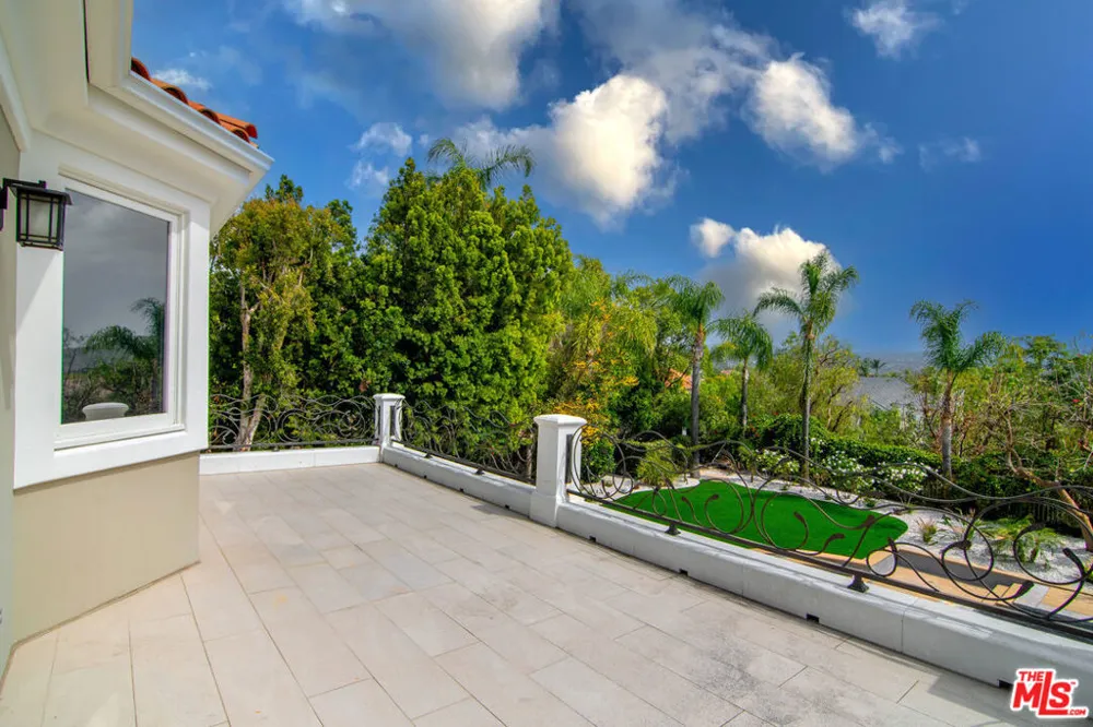 25522 COLETTE WAY Calabasas, CA 91302