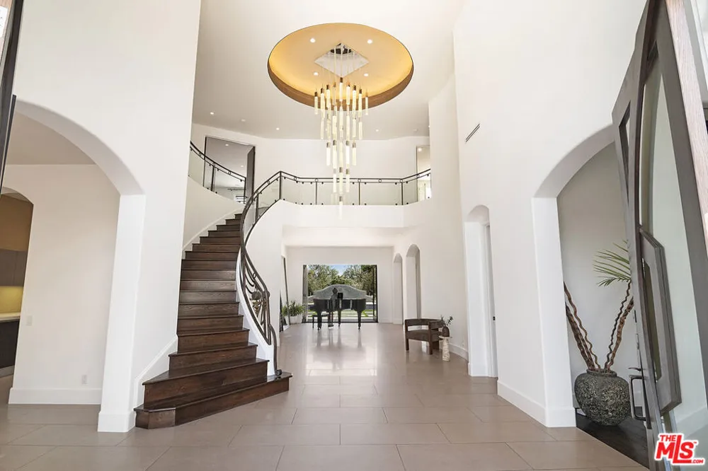25522 COLETTE WAY Calabasas, CA 91302