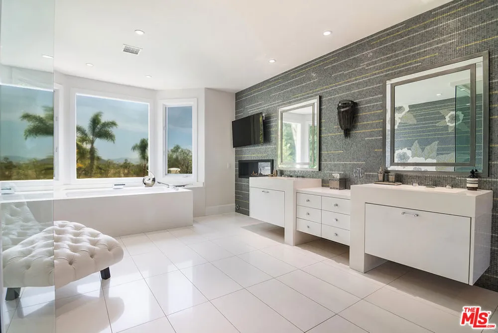 25522 COLETTE WAY Calabasas, CA 91302