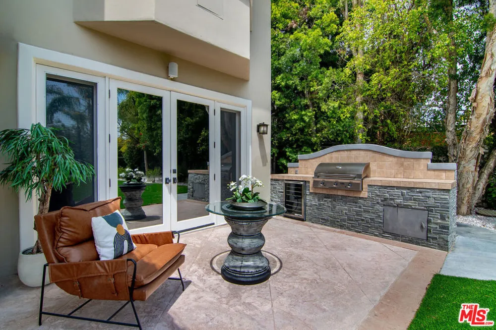 25522 COLETTE WAY Calabasas, CA 91302