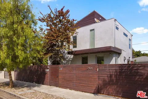 2904 Beach Avenue