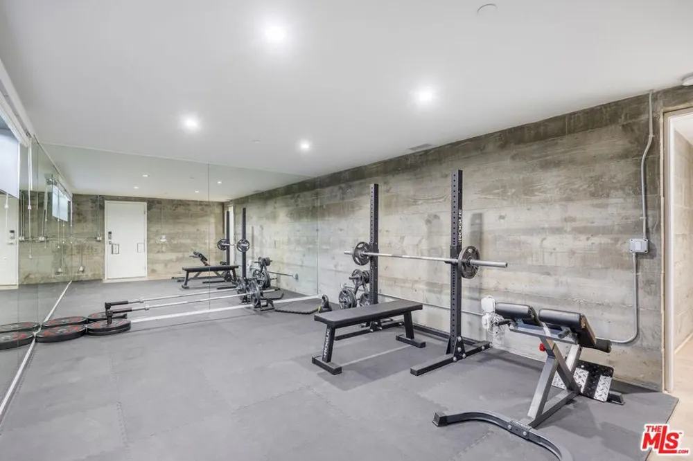 11698 Picturesque Drive Studio City, CA 91604