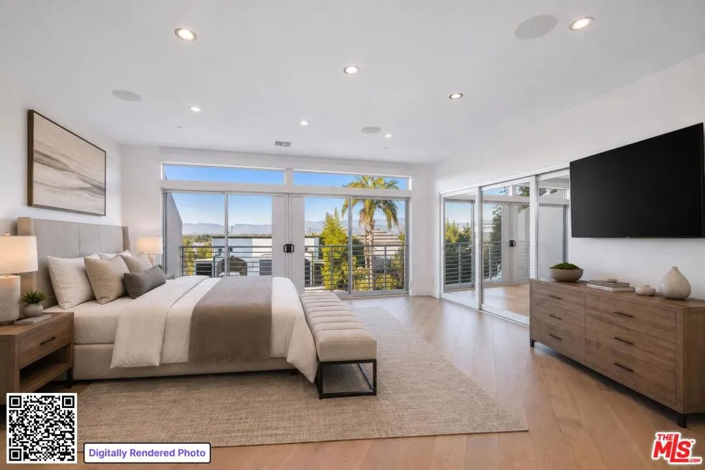 11698 Picturesque Drive Studio City, CA 91604