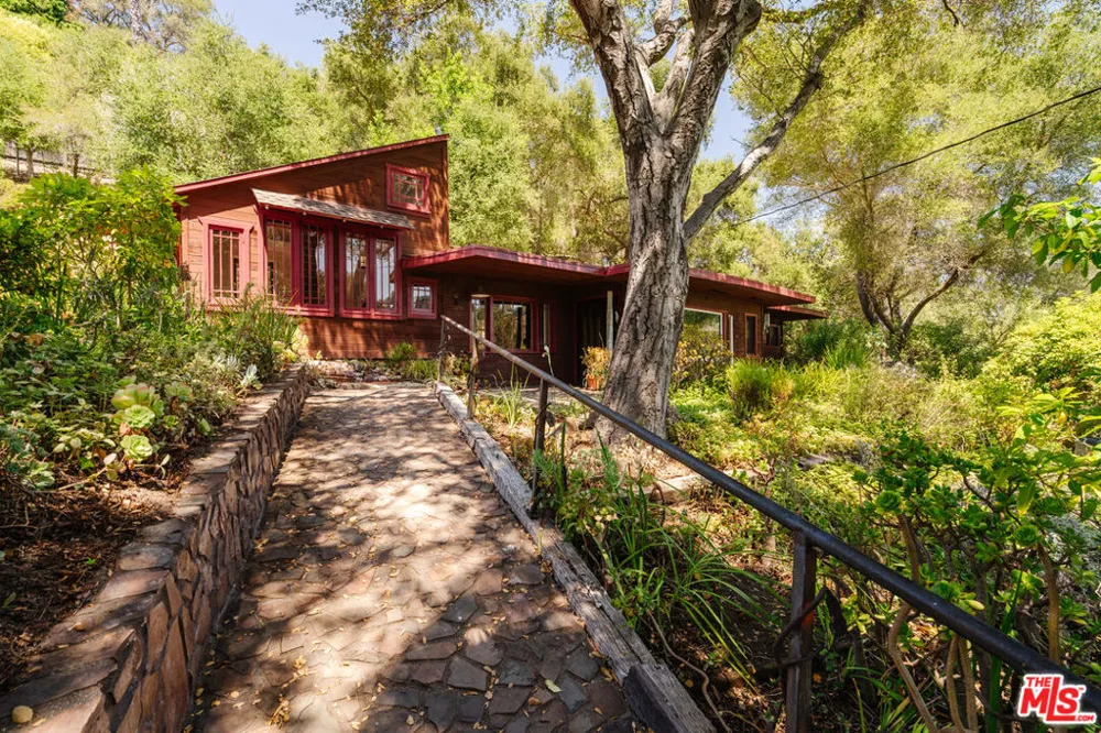 19559 Cave Way Topanga, CA 90290