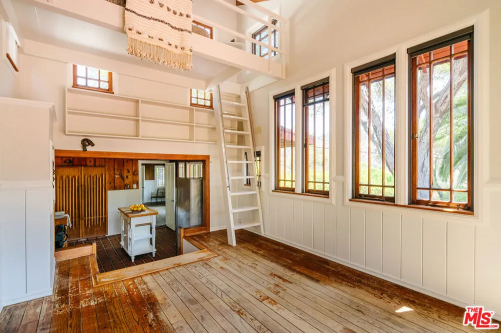 19559 Cave Way Topanga, CA 90290
