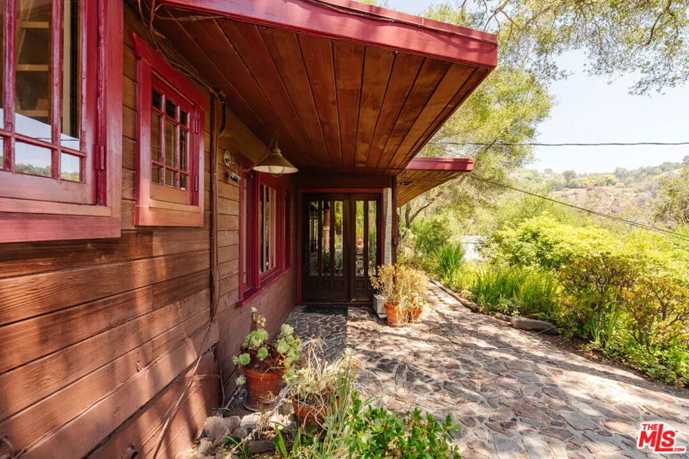 19559 Cave Way Topanga, CA 90290