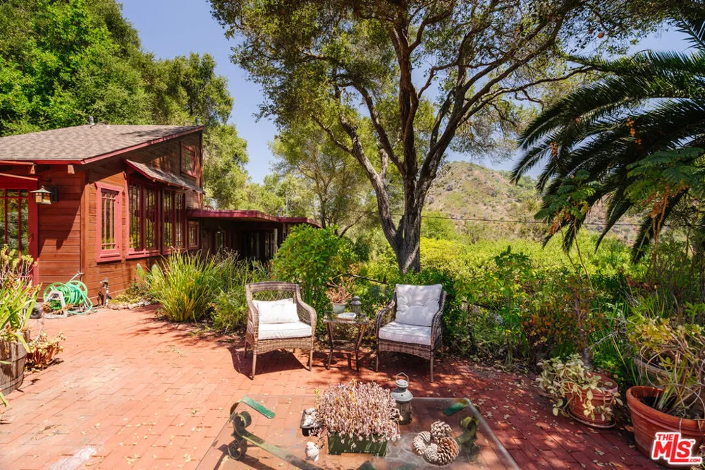 19559 Cave Way Topanga, CA 90290